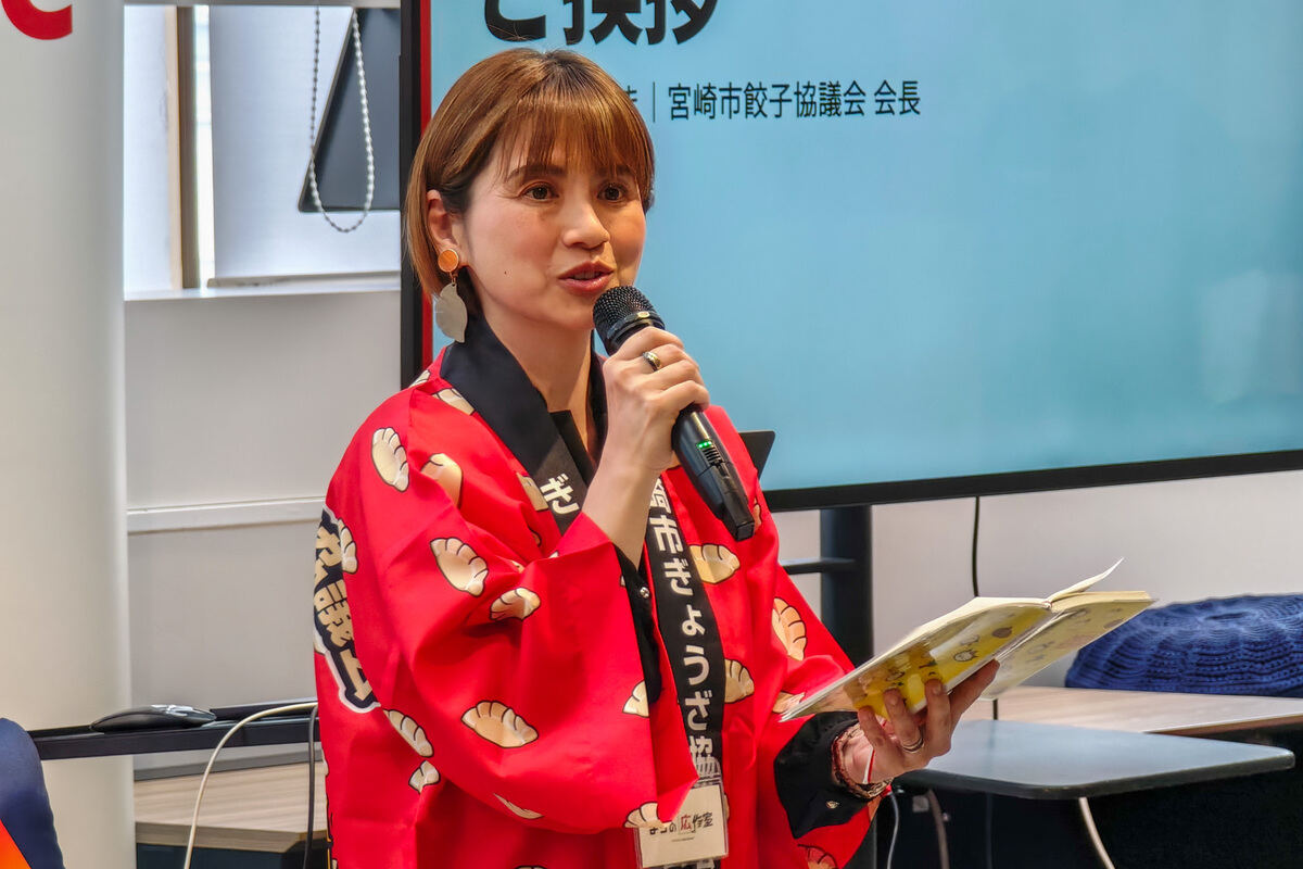 宮崎市ぎょうざ協議会会長の渡辺愛香さん